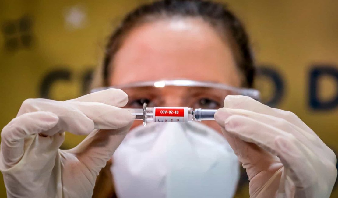 Brasileiros terão de informar CPF para receber vacina contra a Covid-19
