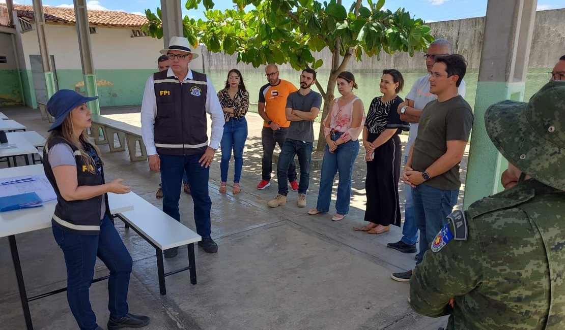 FPI do São Francisco inspeciona escolas em Olho D'água das Flores