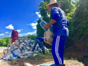 Prefeitura inicia obra de recuperação de canaleta na Ladeira de Fernão Velho