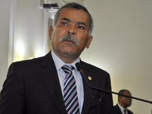 Assessoria de deputado nega informaçoes de blogueiro