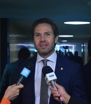 Câmara aprova relatório de Pedro Vilela que amplia saúde pública no país