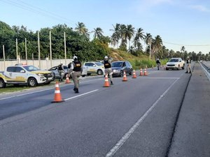 Operação Lei Seca flagra sete condutores inabilitados na AL-101 Sul