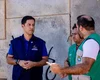 Rodrigo Cunha e titular da Seminfra acompanham flagrante de esgoto clandestino em Jacarecica