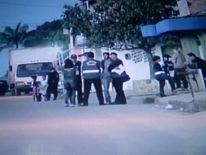 Reprodução simulada das mortes de irmãos e pedreiro é realizada sem a participação dos policiais