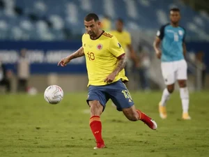 Cobrança de falta ensaidada dá à Colômbia vitória sobre Equador na Copa América