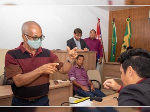 Prefeito de Japaratinga sanciona lei que aumenta contribuição previdenciária