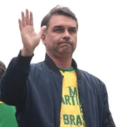 Partido Novo formaliza apoio a Flávio Bolsonaro no segundo turno