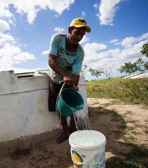 Cisternas são entregues a agricultores no Sertão