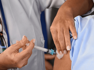 Profissionais da Saúde são convocados para a 4ª dose contra a Covid-19, em Palmeira dos Índios