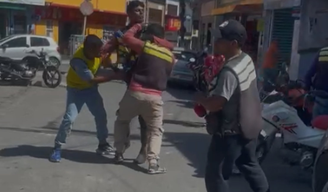 Confusão entre mototaxistas causa tumulto no Centro de Rio Largo
