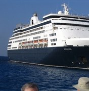 Cruzeiro com 1,3 passageiros fica à deriva no mar da Noruega