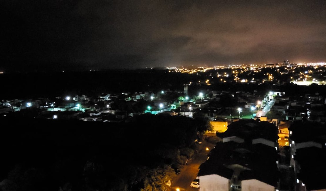 Falta de energia é registrada em diversos bairros de Maceió