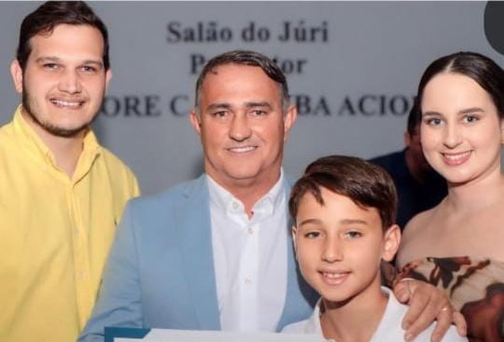 Exemplo de dedicação, compromisso, responsabilidade, lealdade e liderança