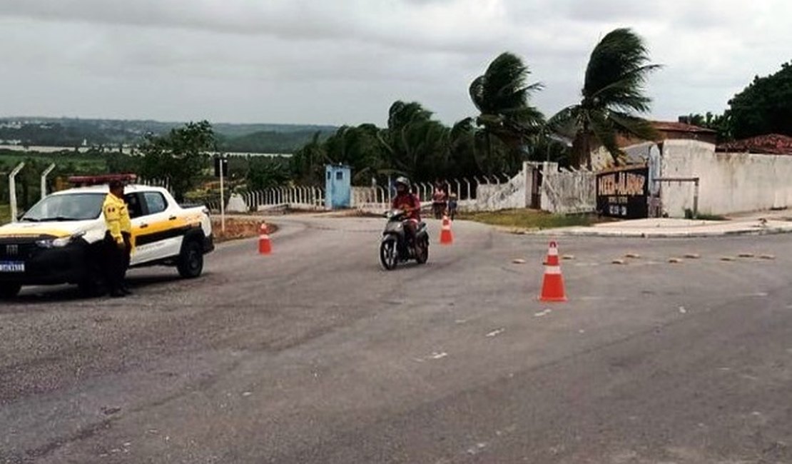 Rodovia Mário Freire Leahy, em Penedo, permanece interditada para veículos