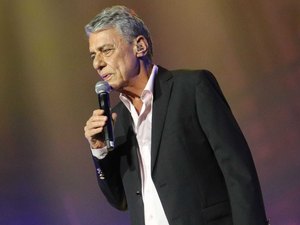 Chico Buarque ganha dois prêmios no Grammy Latino