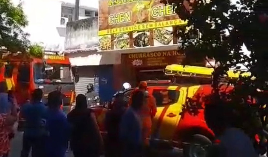 Princípio de incêndio em estabelecimento comercial em Maceió