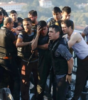 Tentativa de golpe causou 194 mortes e mais de 1.500 militares detidos, diz Exército turco