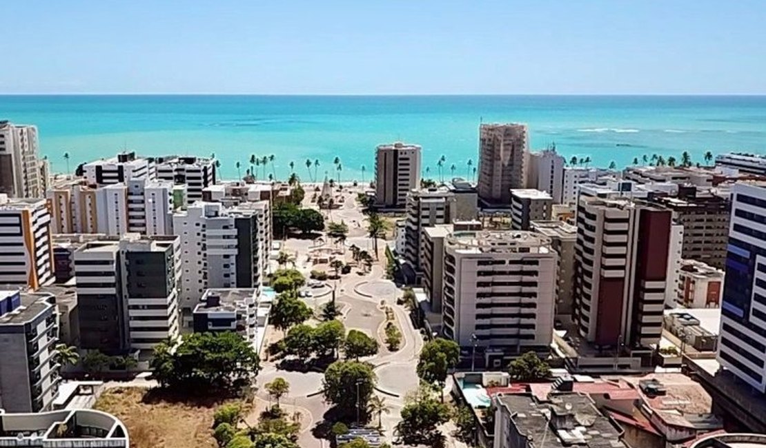 Condomínio da Jatiúca é autuado por realizar obras sem alvará