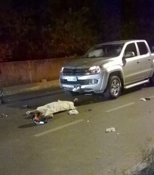 Motorista embriagado perde o controle do veículo, mata motociclista e deixa criança ferida