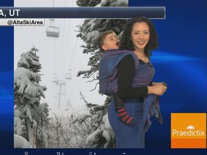 [Vídeo] Meteorologista americana apresenta previsão do tempo com bebê nas costas