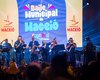 Baile Municipal resgata tradição e anima foliões na Praça Dois Leões