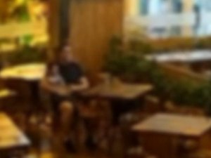 Vídeo registra momento em que turista argentino agride filho de dois anos em pizzaria de Maceió