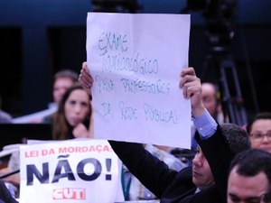 Votação do Escola Sem Partido é adiada pela quinta vez na Câmara