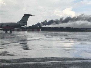 Avião cai no México com cerca de 100 pessoas a bordo