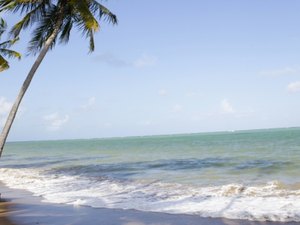Pescador que estava desaparecido é encontrado morto em praia do Litoral Norte