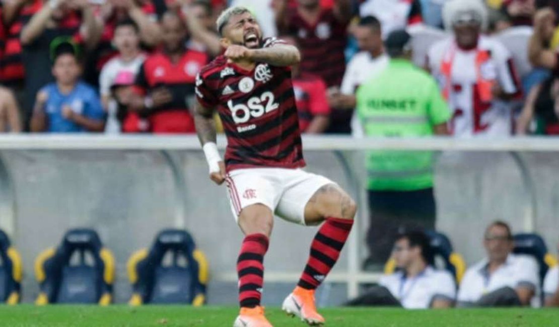 Gabigol iguala marca de Adriano Imperador pelo Flamengo em 2009