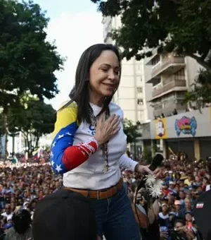 Violentamente interceptada: Oposição diz que Corina foi presa na Venezuela