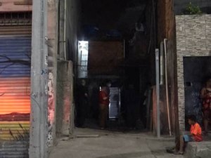 Bebê de um ano morre carbonizado durante incêndio em cortiço