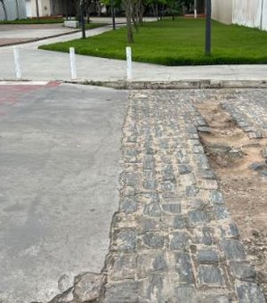 Moradores do Santa Esmeralda cobram providências em relação a buracos na Rua Alan Kardec