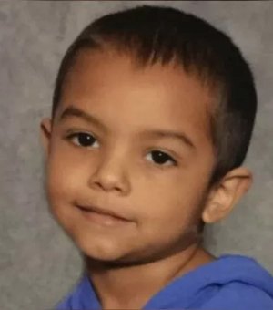 Menino de 6 anos morre de fome após ser trancado no armário pelos pais