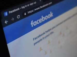 Facebook remove contas ligadas ao PSL e à família Bolsonaro