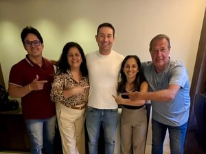 Lucas Barbosa assume compromisso com famílias atípicas em Arapiraca