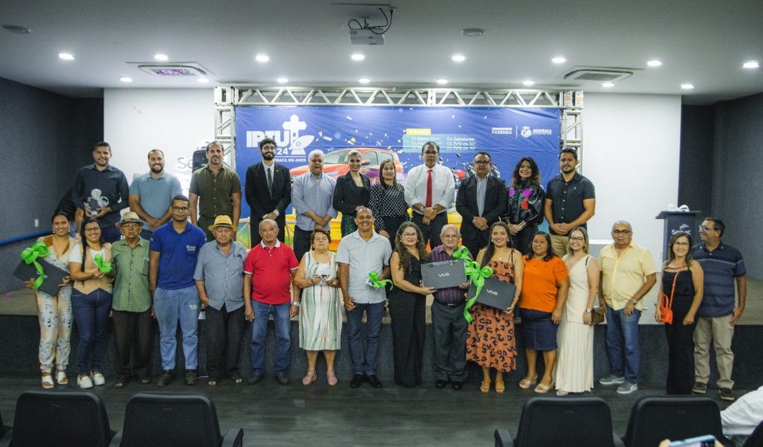 Sorteados na campanha IPTU Premiado de Arapiraca recebem prêmios