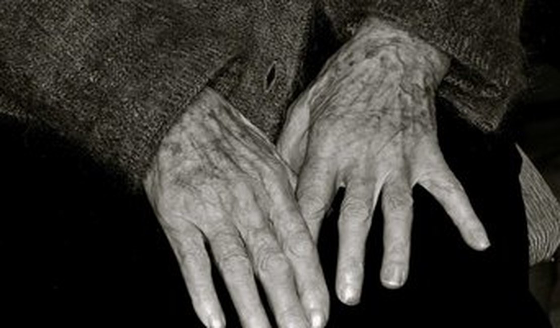 Idosa de 80 anos cai e sofre traumatismo craniano no Sertão 
