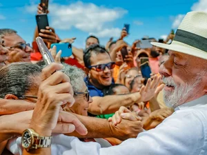 Lula foca em aumentar aprovação do governo antes do início da campanha