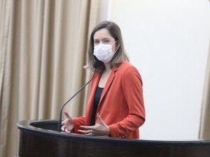 Deputada Cibele Moura pede que lei de autoria dela seja cumprida e transporte intermunicipal mantido