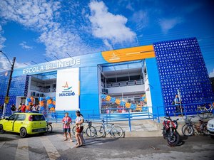 Crianças autistas seguem sem frequentar as aulas por falta de PAEs em escola bilíngue de Maceió