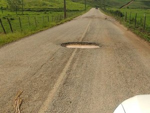Jovens são acusados de ameaçar homem e roubar moto em Jacuípe