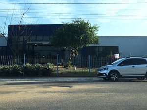 Homem com mandado de prisão em aberto é detido em agência do INSS de Arapiraca