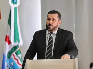 Câmara aprova PL de Leonardo Dias que proíbe 'inaugurações' de obras inacabadas