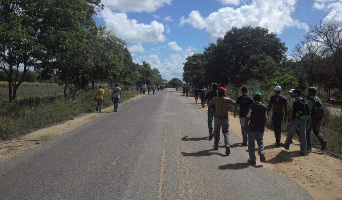 Usina não paga salários e manda trabalhadores voltarem andando para casa