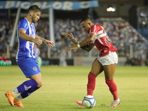 CRB segura empate com Paysandu, mas segue no Z4