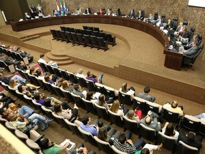 Presidente anuncia implantação do auxílio-saúde na folha de agosto