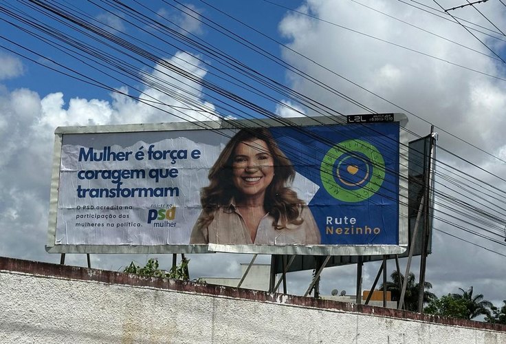 PSD espalha outdoors de Rute Nezinho em Arapiraca