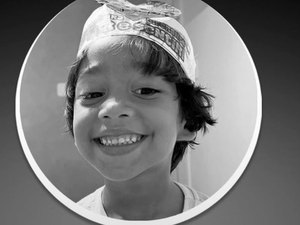 Após quatro dias na UTI, morre menino que se engasgou com chiclete em loja de Maceió