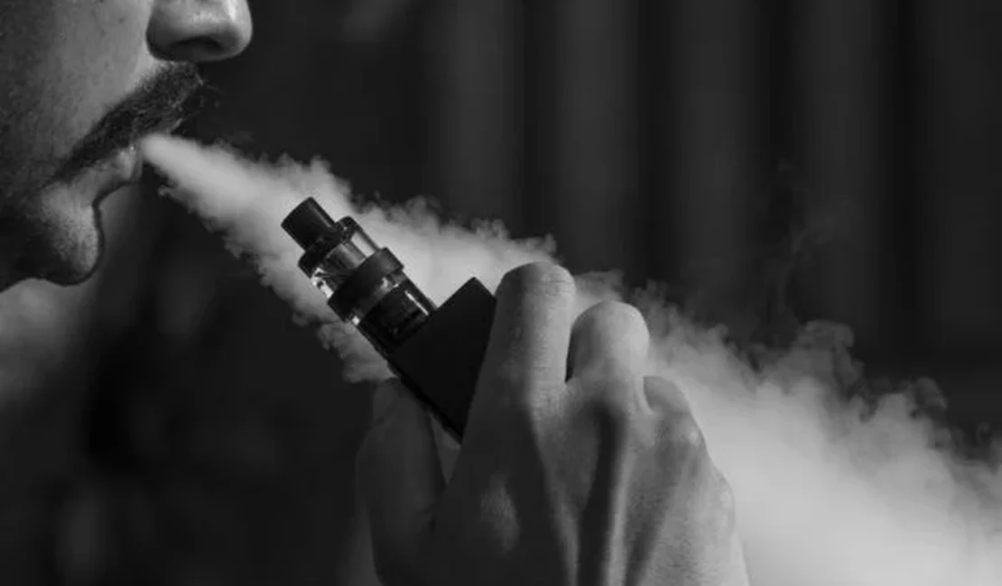 Cigarro eletrônico deixa usuário mais vulnerável à Covid, diz estudo